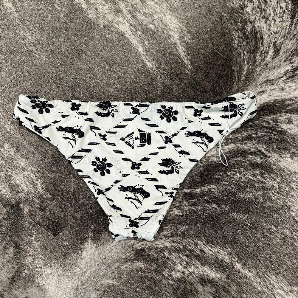 Chic Black and White Patterned Bikini Bottom